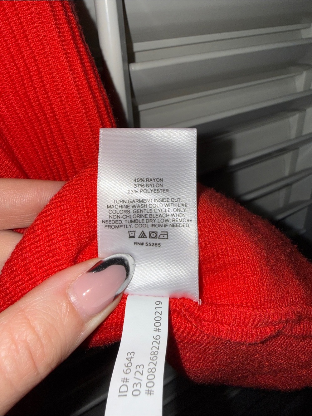 Express Red One-Shoulder Ribbed Tank - Picture 4 of 4